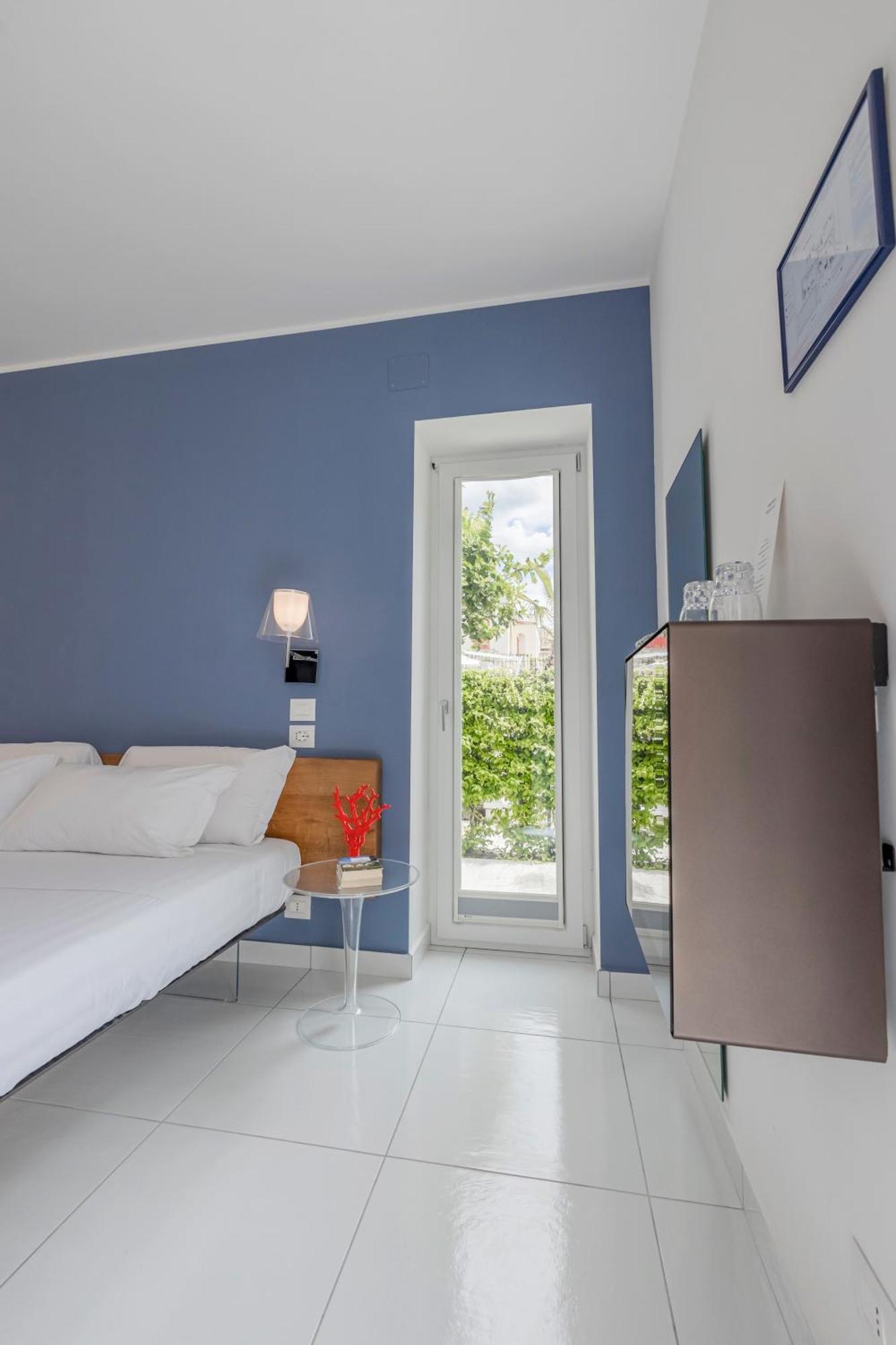 Aquamaris Design Suite & Spa Paestum Eksteriør bilde